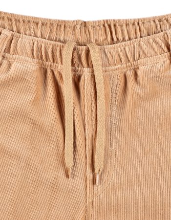 Produktfoto einer Hose welche von DPOP fotografiert wurde